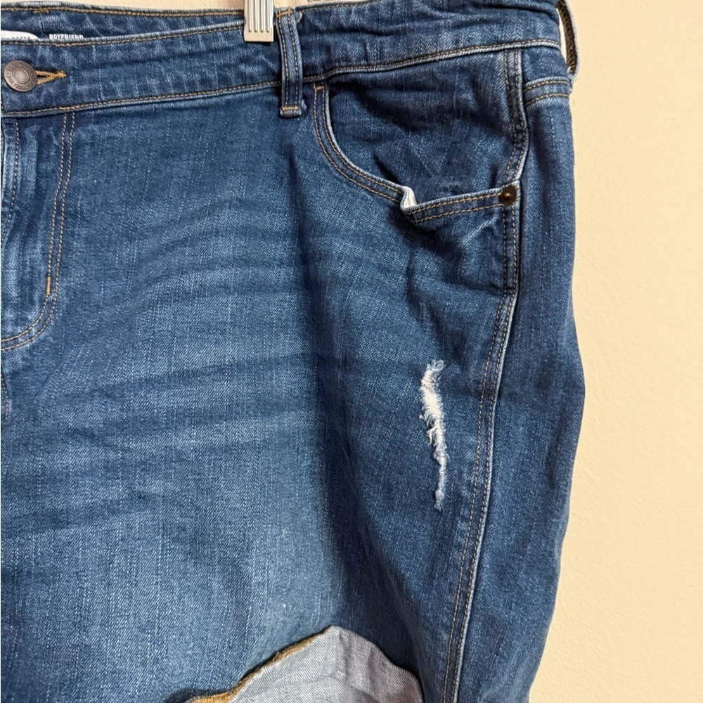 Old Navy Womens Blue Boyfriend Short Distressed Mid Rise Folded Hem 22 Plus - Picture 3 of 5